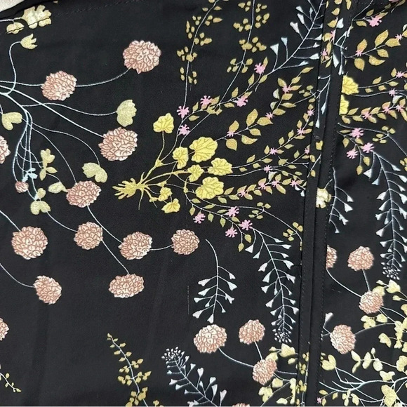 Philosophy Floral Black Top Size XL - Picture 8 of 10